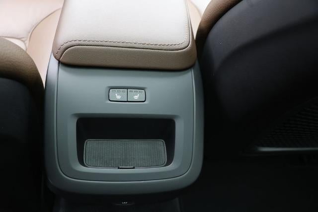 2025 Volvo V60 Cross Country B5 Plus