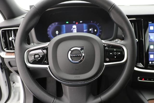 2025 Volvo V60 Cross Country B5 Plus