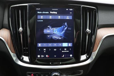 2025 Volvo V60 Cross Country B5 Plus