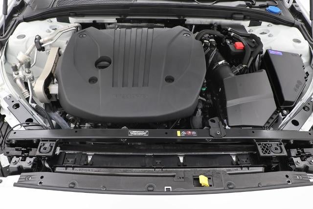 2025 Volvo V60 Cross Country B5 Plus