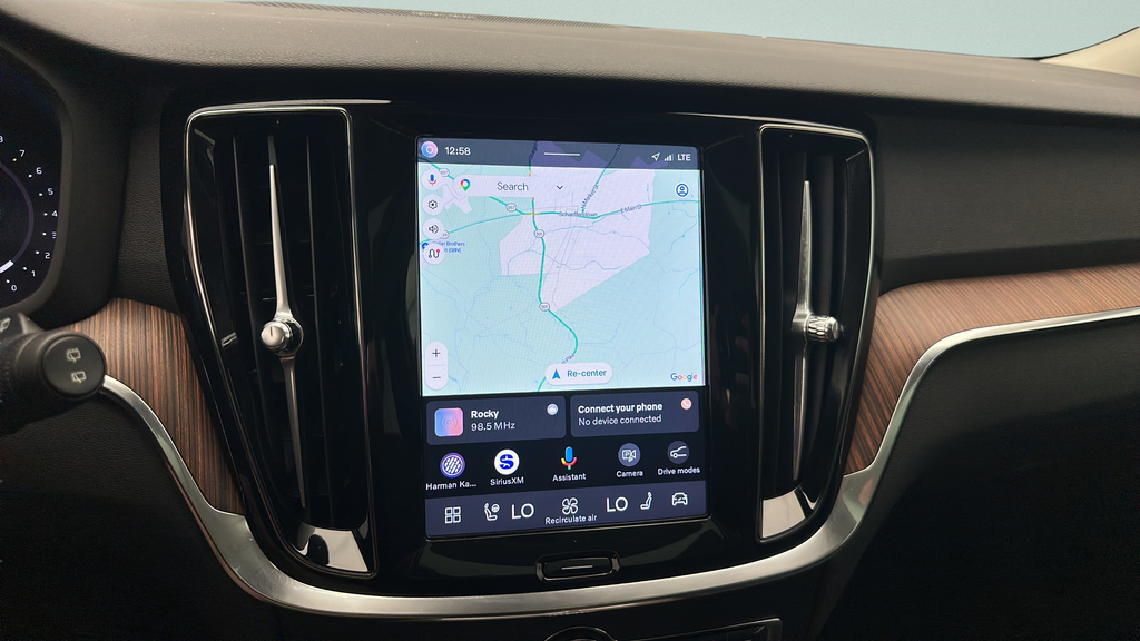 2025 Volvo V60 Cross Country B5 Plus