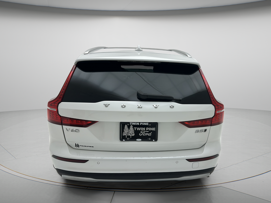 2025 Volvo V60 Cross Country B5 Plus