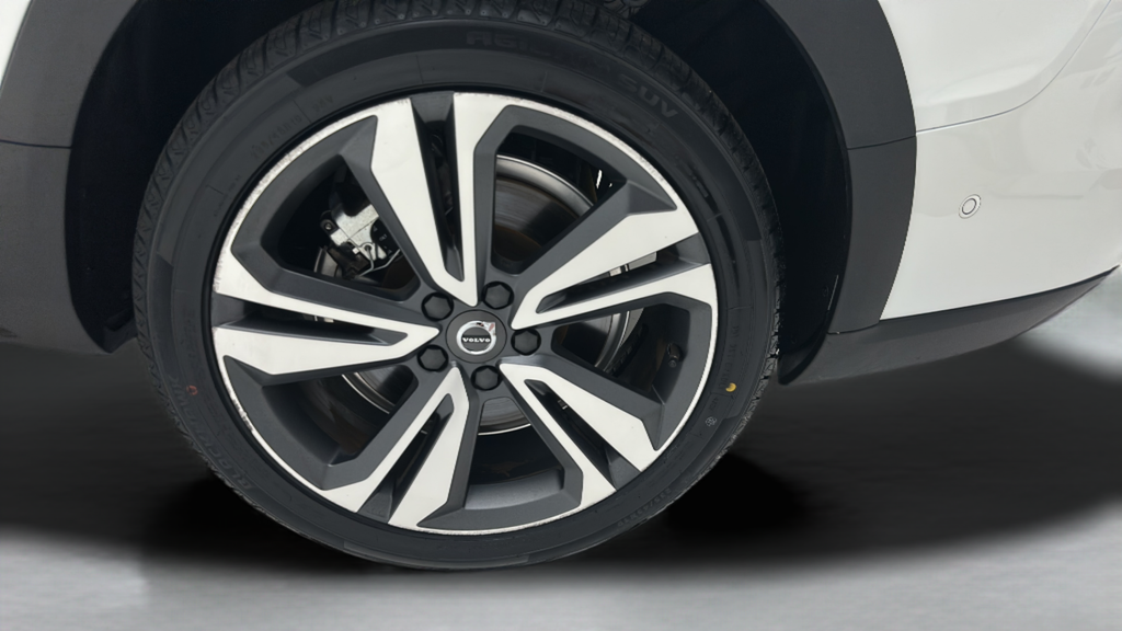 2025 Volvo V60 Cross Country B5 Plus