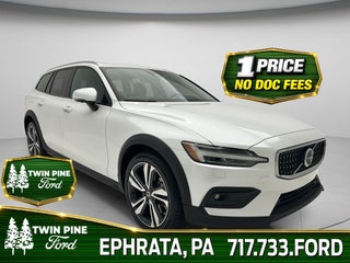 2025 Volvo V60 Cross Country B5 Plus