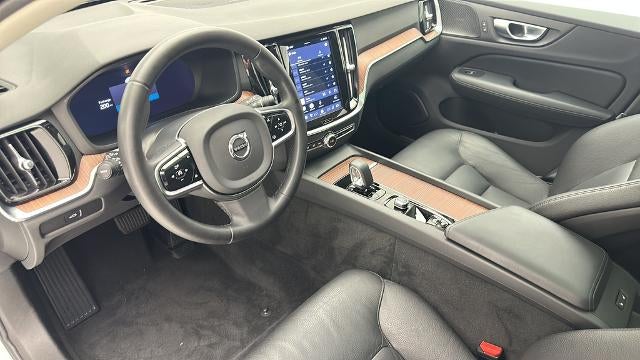 2025 Volvo V60 Cross Country B5 Plus