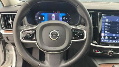 2025 Volvo V60 Cross Country B5 Plus