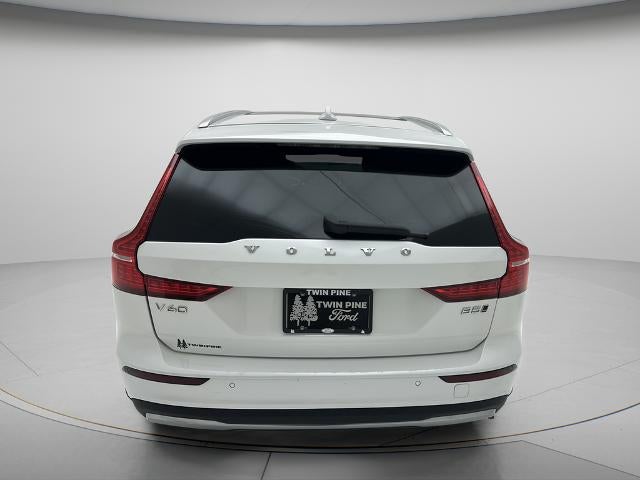 2025 Volvo V60 Cross Country B5 Plus