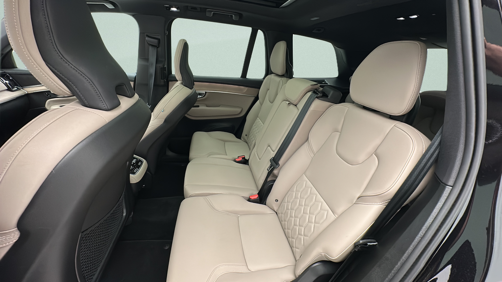 2025 Volvo XC90 B5 Core 2025.5