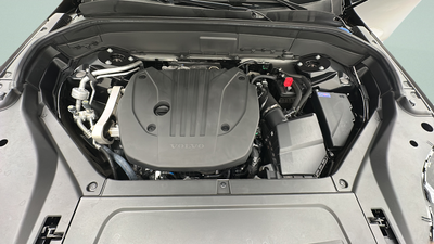 2025 Volvo XC90 B5 Core 2025.5