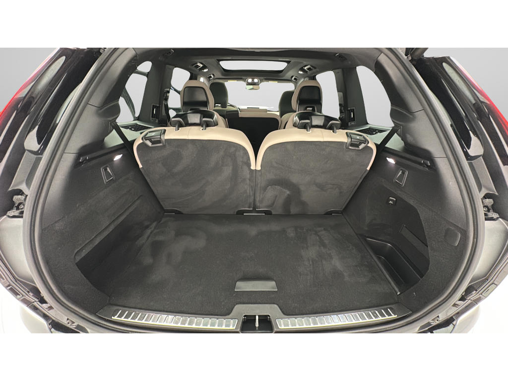 2025 Volvo XC90 B5 Core 2025.5