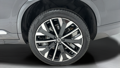 2025 Volvo XC90 B5 Core 2025.5