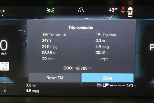 2025 Volvo XC60 B5 Plus