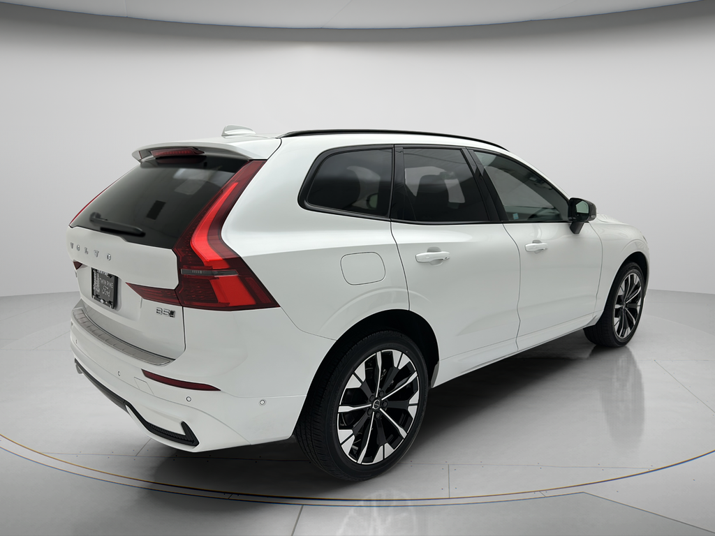 2026 Volvo XC60 B5 Plus