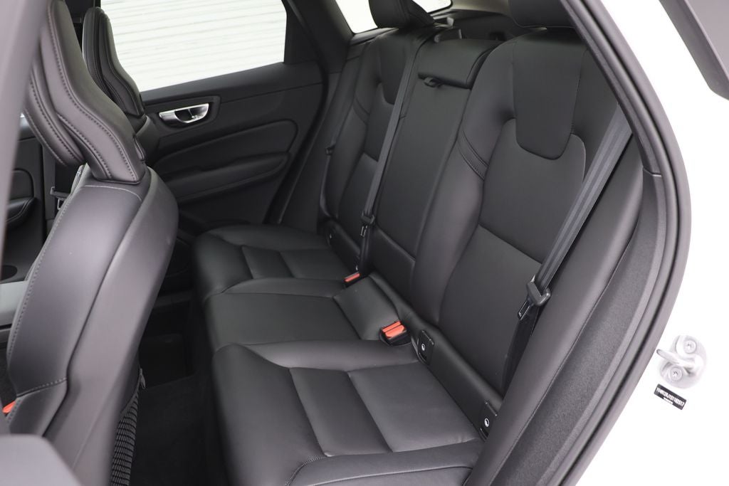 2025 Volvo XC60 B5 Core