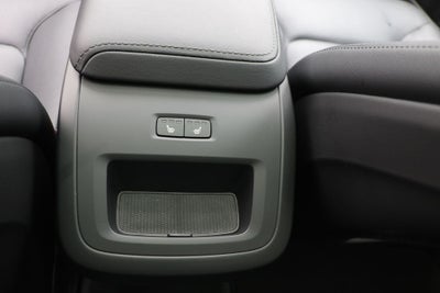 2025 Volvo XC60 B5 Core