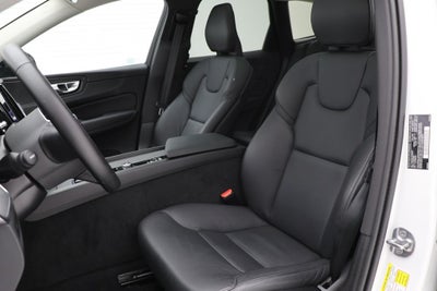 2025 Volvo XC60 B5 Core