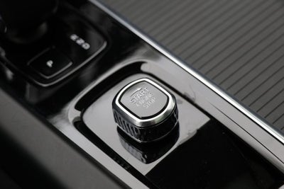 2025 Volvo XC60 B5 Core