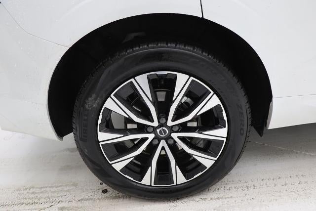 2025 Volvo XC60 B5 Core