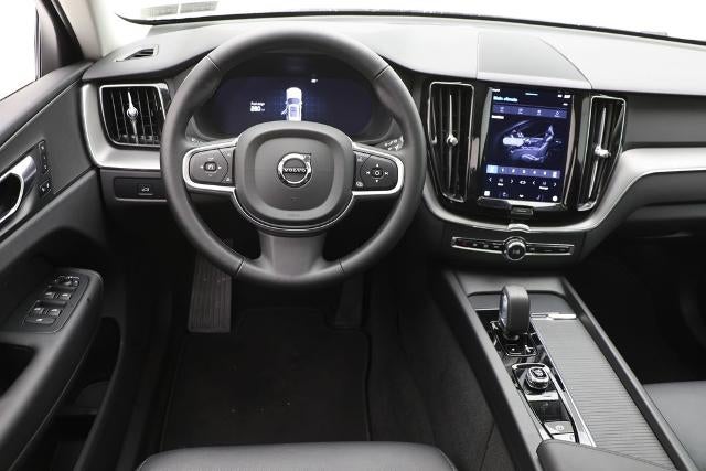2025 Volvo XC60 B5 Core