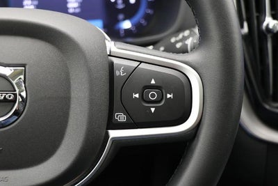 2025 Volvo XC60 B5 Core