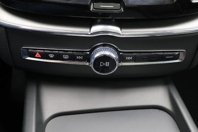 2025 Volvo XC60 B5 Core