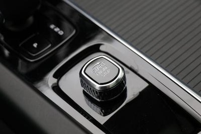 2025 Volvo XC60 B5 Core