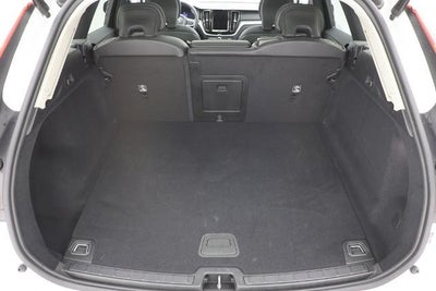 2025 Volvo XC60 B5 Core