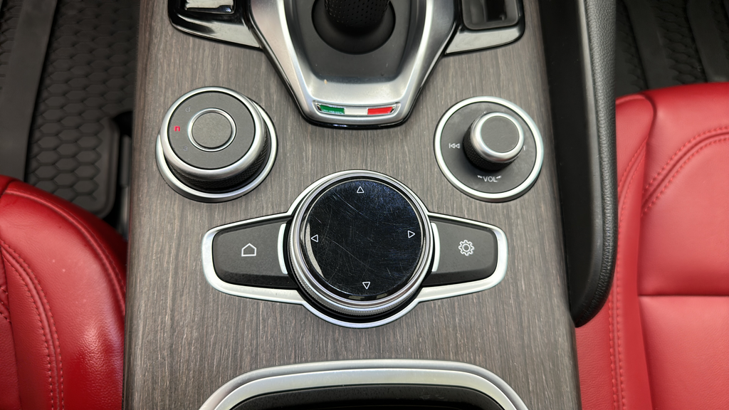 2021 Alfa Romeo Giulia Ti
