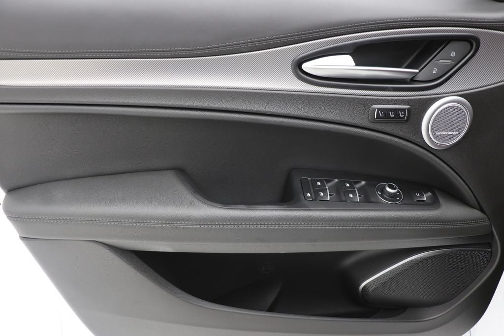 2022 Alfa Romeo Stelvio Veloce