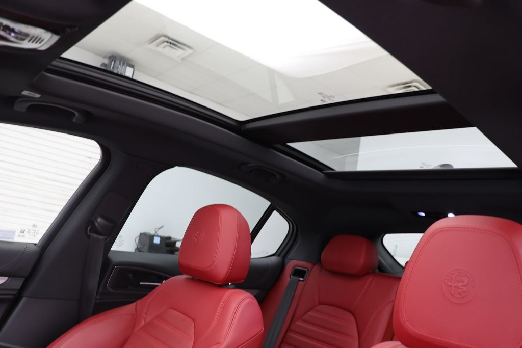 2022 Alfa Romeo Stelvio Veloce