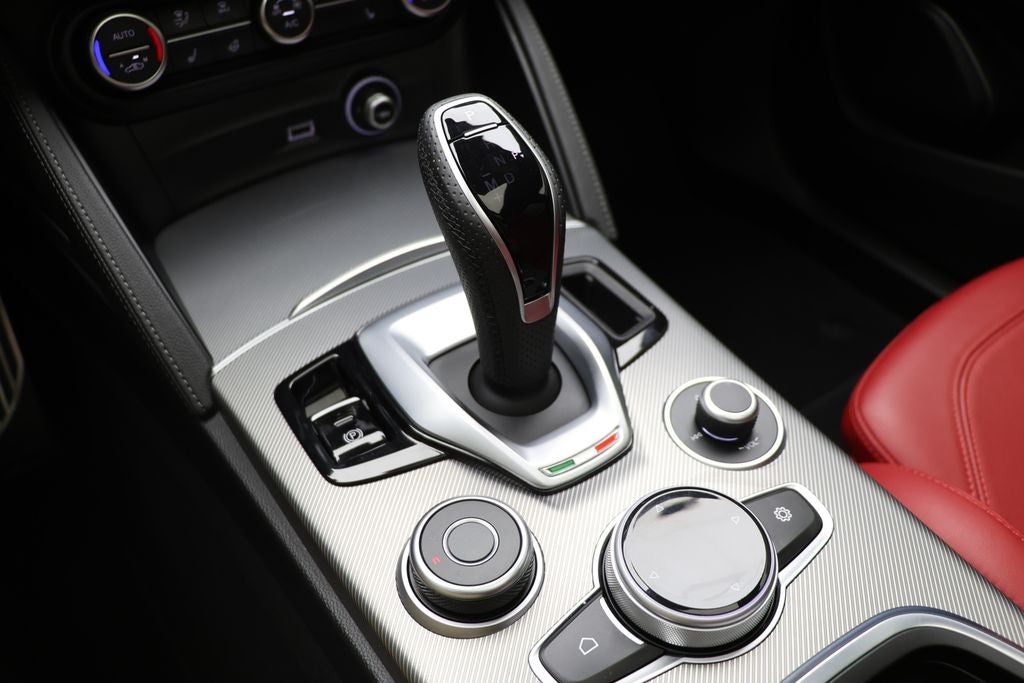 2022 Alfa Romeo Stelvio Veloce