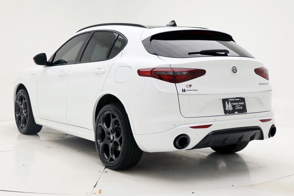 2022 Alfa Romeo Stelvio Veloce