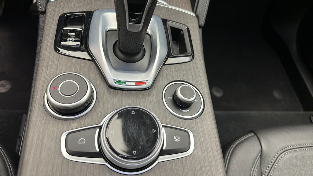 2023 Alfa Romeo Stelvio Ti