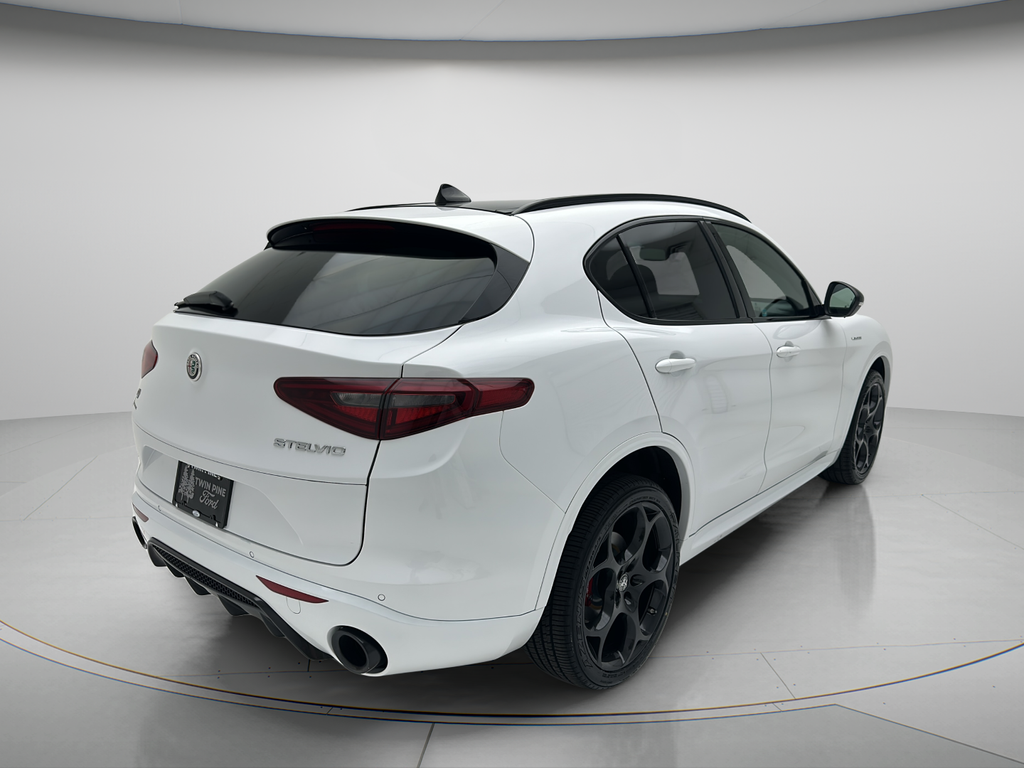 2023 Alfa Romeo Stelvio Veloce